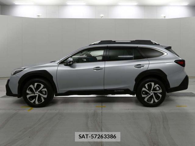 Subaru OUTBACK 2022-06 8003324-9
