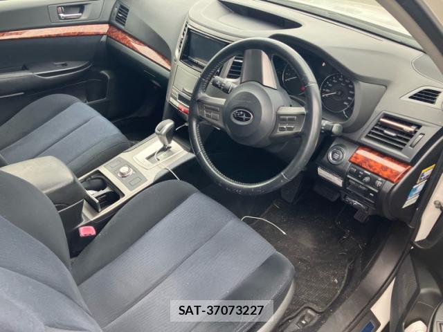 Subaru OUTBACK 2010-09 8005331-6