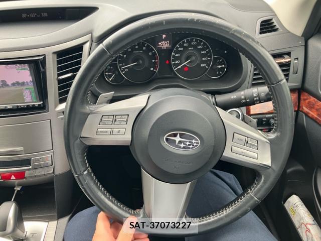 Subaru OUTBACK 2010-09 8005331-8