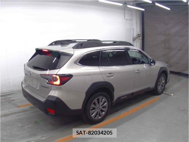 Subaru OUTBACK 2024-04 8011372-4