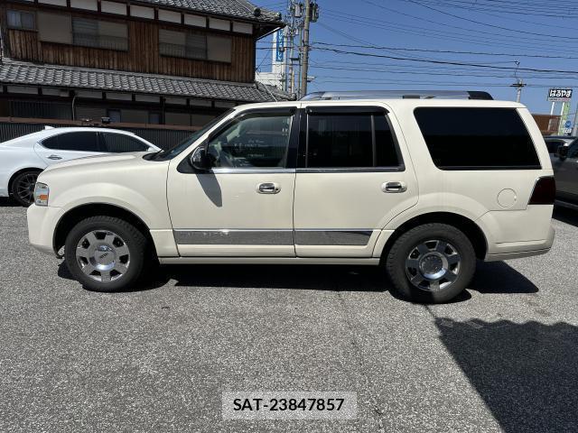 Lincoln NAVIGATOR 2012-11 8010751-1
