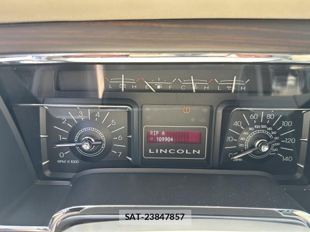 Lincoln NAVIGATOR 2012-11 8010751-13