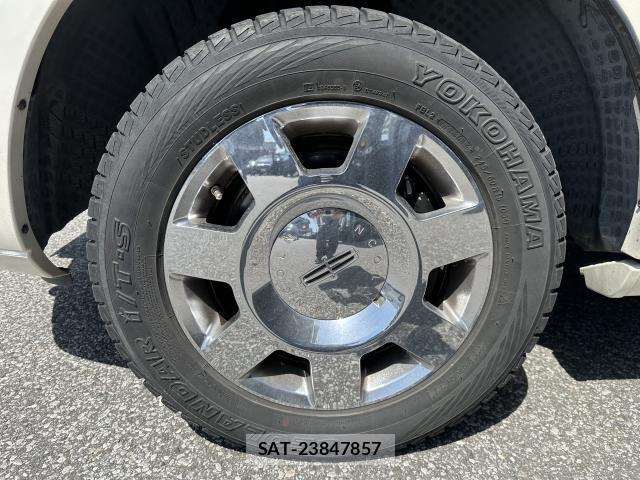 Lincoln NAVIGATOR 2012-11 8010751-3