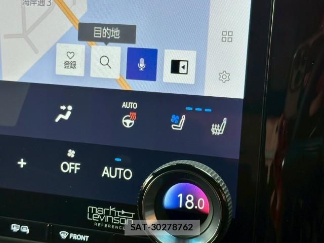 Lexus LM 2024-09 8003247-4