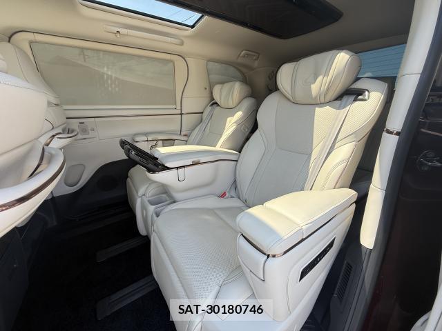 Lexus LM 2025-02 8005932-6