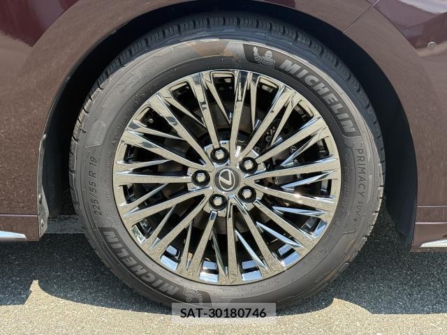 Lexus LM 2025-02 8005932-8