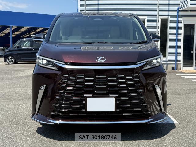 Lexus LM 2025-02 8005932-9