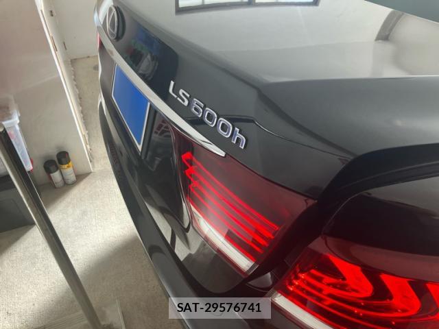 Lexus LS 2015-05 8005547-13