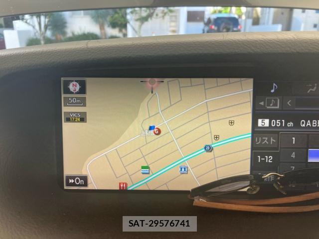 Lexus LS 2015-05 8005547-15