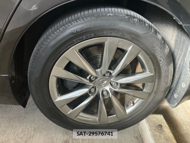 Lexus LS 2015-05 8005547-4