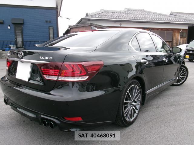 Lexus LS 2016-01 8005717-1