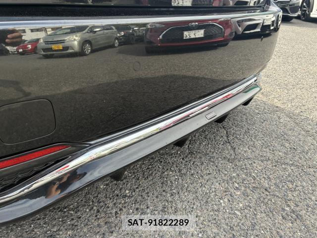 Lexus LS 2020-11 8006795-5