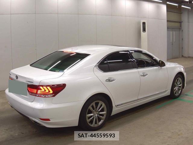 Lexus LS 2015 8007511-1