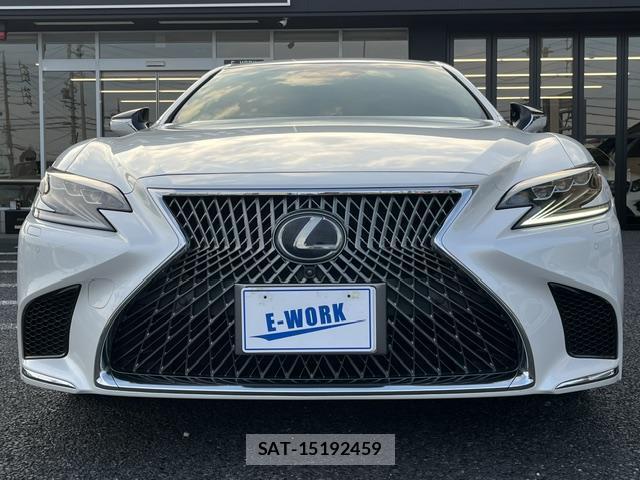 Lexus LS 2018 8008750-10