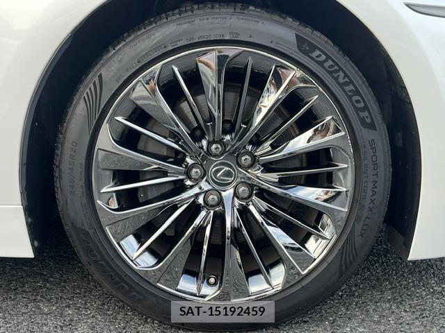 Lexus LS 2018 8008750-13