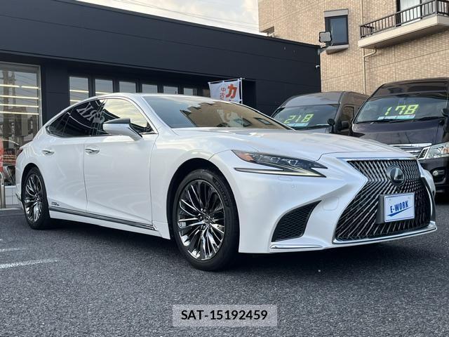 Lexus LS 2018 8008750-3