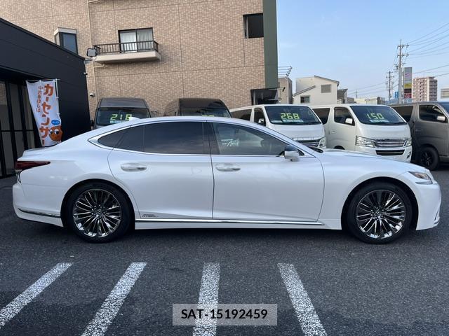 Lexus LS 2018 8008750-4