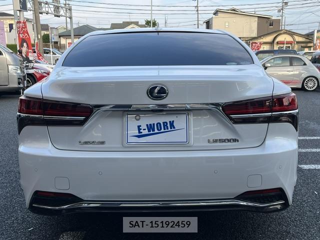Lexus LS 2018 8008750-6