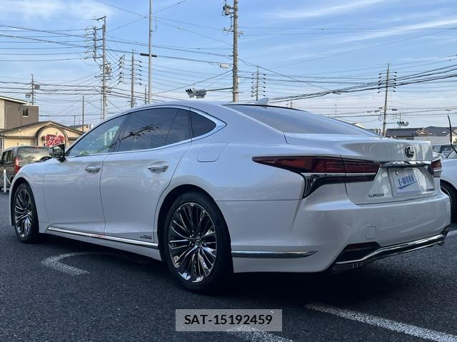 Lexus LS 2018 8008750-7