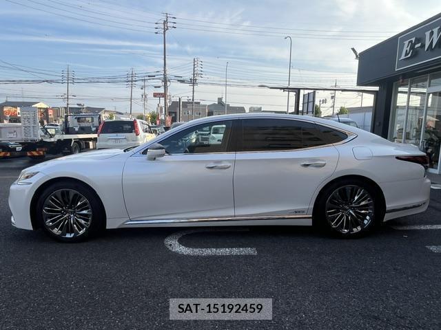 Lexus LS 2018 8008750-8