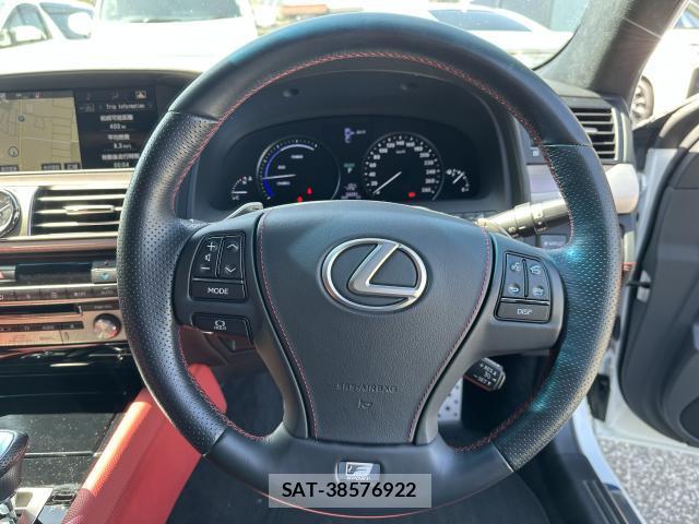 Lexus LS 2015-03 7817880-16