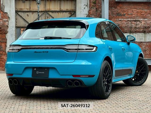 Porsche MACAN 2021-05 8003246-1