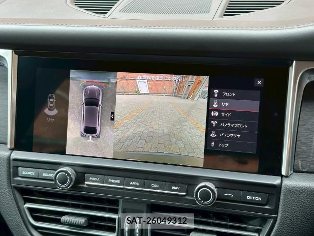 Porsche MACAN 2021-05 8003246-3