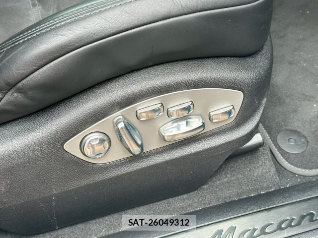 Porsche MACAN 2021-05 8003246-4