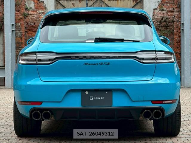 Porsche MACAN 2021-05 8003246-8