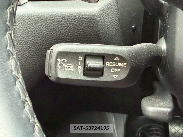 Porsche MACAN 2022-09 8003251-5