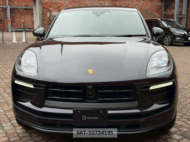 Porsche MACAN 2022-09 8003251-7