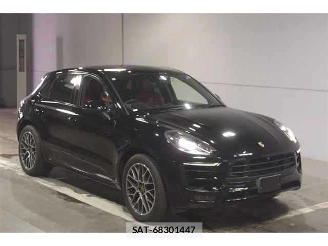 Porsche MACAN 2017-06 8009304-0
