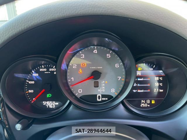 Porsche MACAN 2015-05 8011900-11