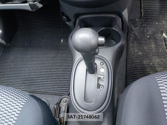 Nissan MARCH 2017-06 8005620-11
