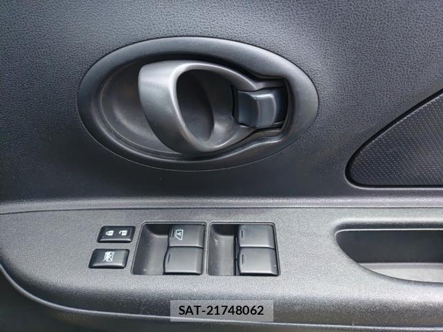 Nissan MARCH 2017-06 8005620-13