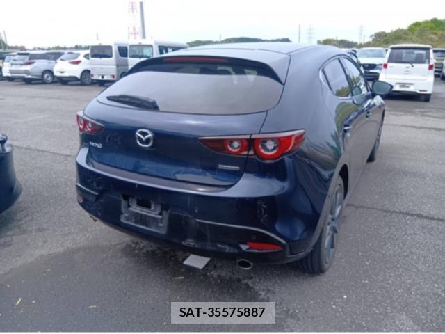 Mazda MAZDA3 2023-04 8003265-1