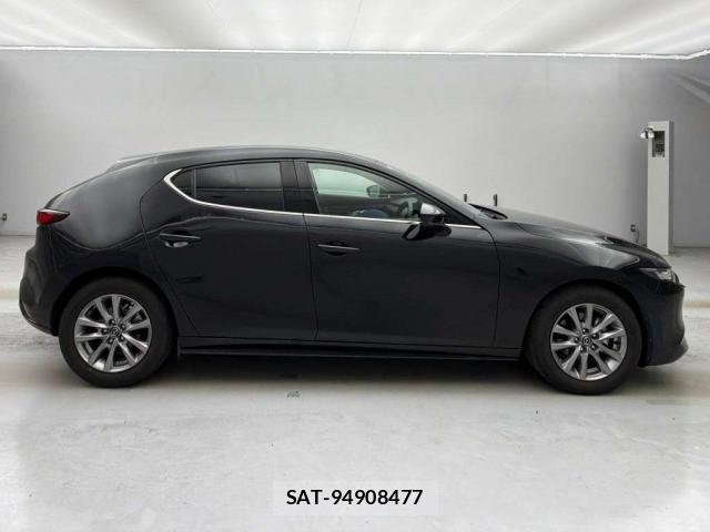 Mazda MAZDA3 2023-09 8003326-6