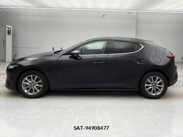 Mazda MAZDA3 2023-09 8003326-8
