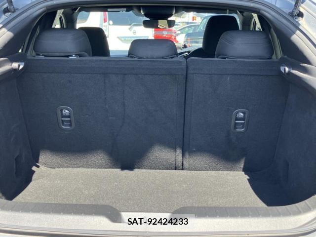 Mazda MAZDA3 2019-12 8004184-7