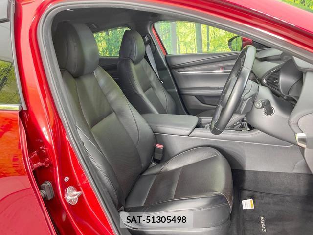 Mazda MAZDA3 2019-08 8005755-7