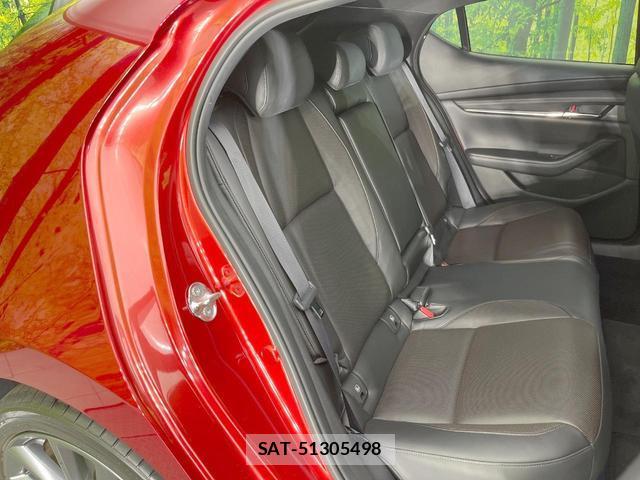 Mazda MAZDA3 2019-08 8005755-8