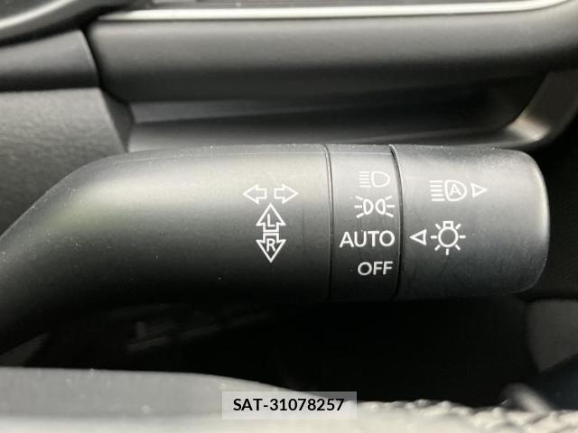 Mazda MAZDA3 2019-07 8005913-13