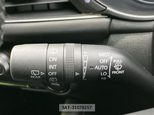 Mazda MAZDA3 2019-07 8005913-14