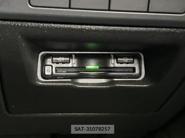 Mazda MAZDA3 2019-07 8005913-16