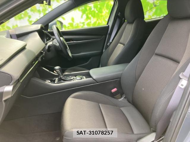 Mazda MAZDA3 2019-07 8005913-4