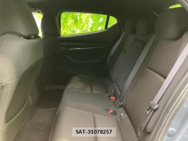 Mazda MAZDA3 2019-07 8005913-5