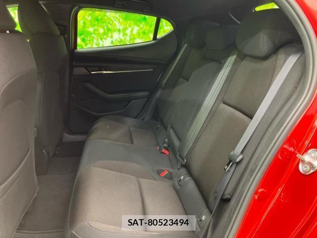 Mazda MAZDA3 2019-07 8006321-6