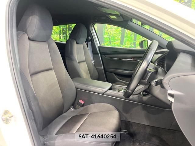 Mazda MAZDA3 2020-02 8006878-7