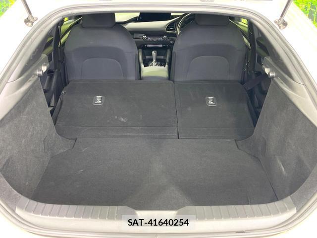 Mazda MAZDA3 2020-02 8006878-9