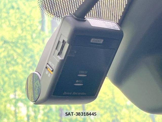 Mazda MAZDA3 2019-08 8007283-6